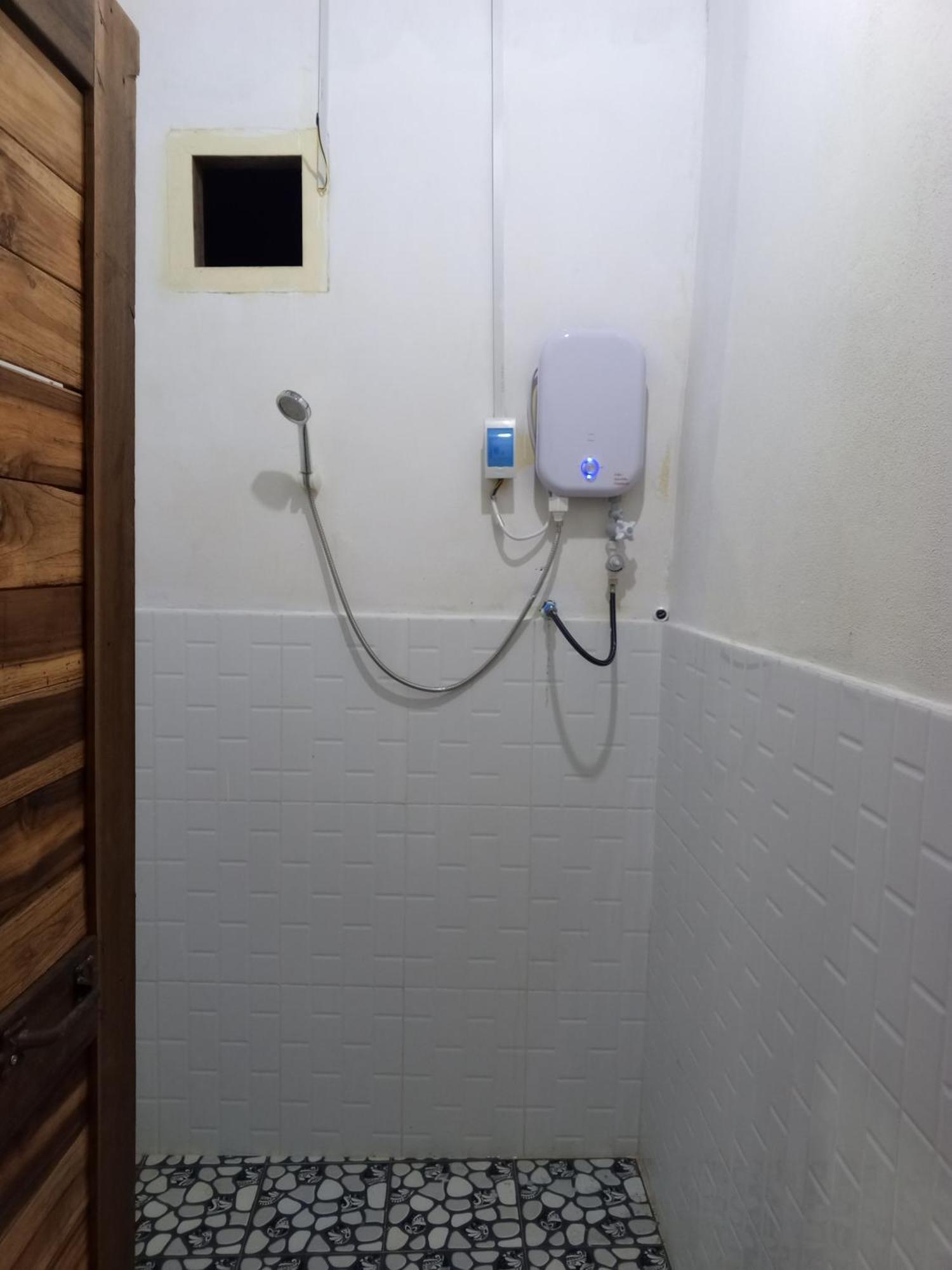 Campingsite Swimming Pool Ban Nongkham Ngoại thất bức ảnh