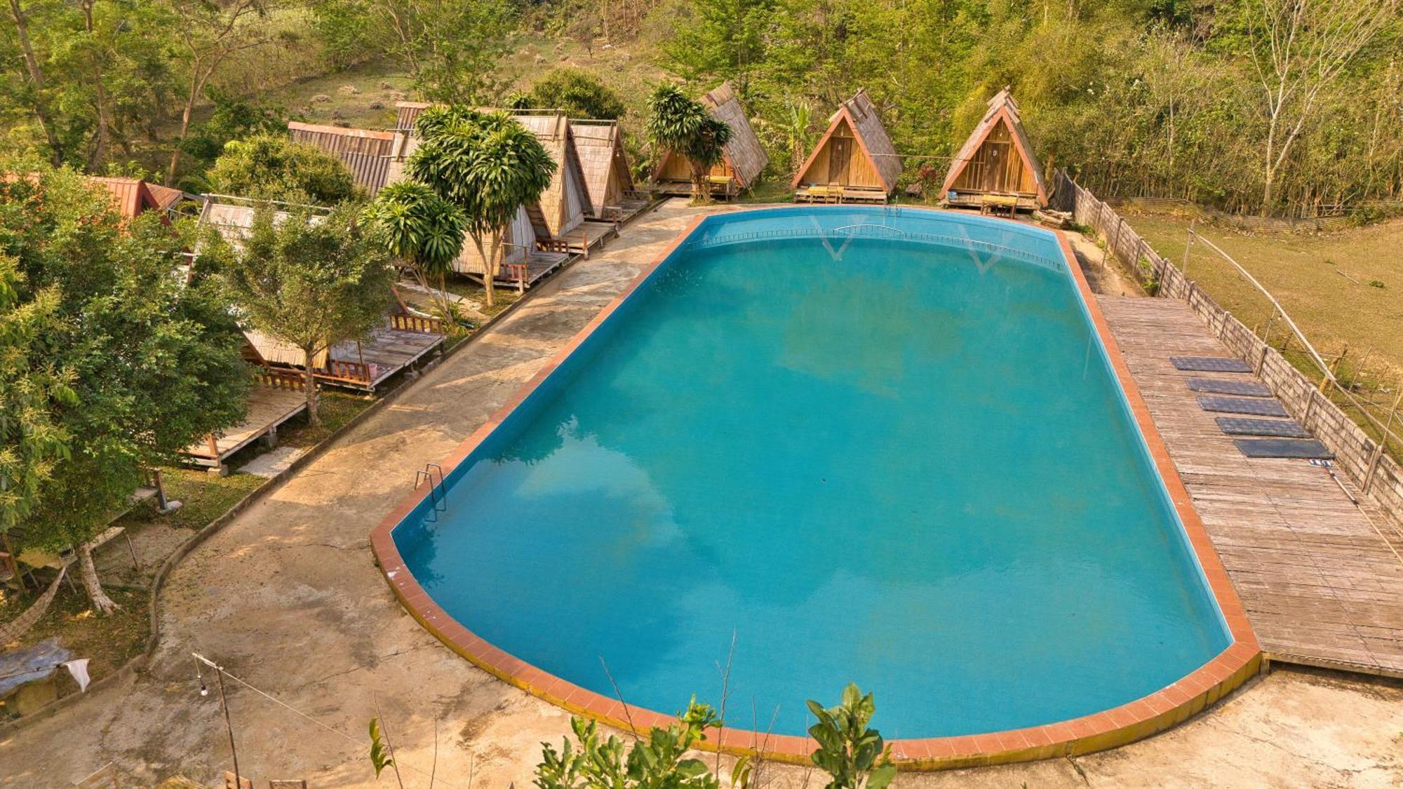 Campingsite Swimming Pool Ban Nongkham Ngoại thất bức ảnh